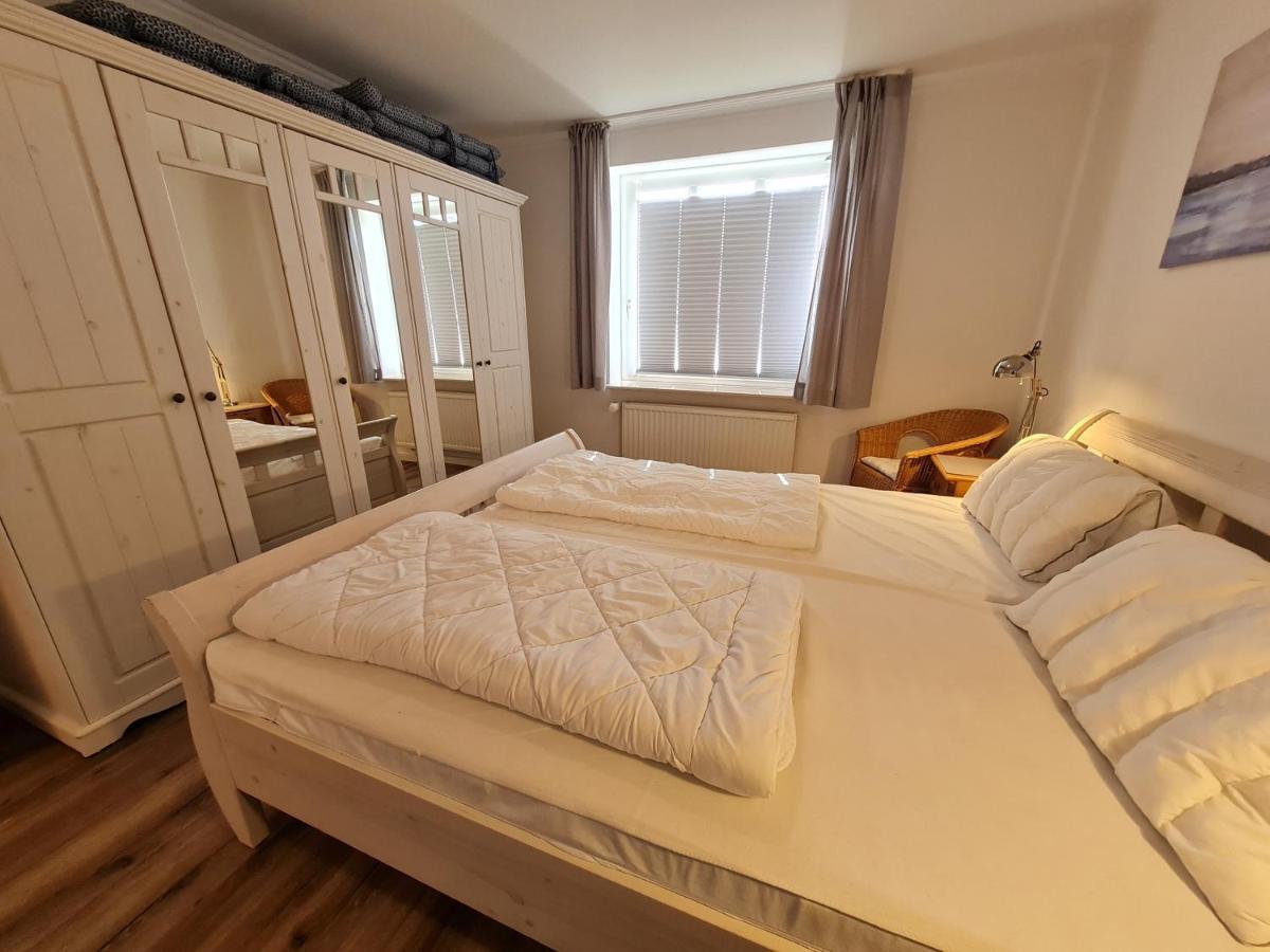 Ferienhaus Ellen, Eg Whg Utersum ภายนอก รูปภาพ